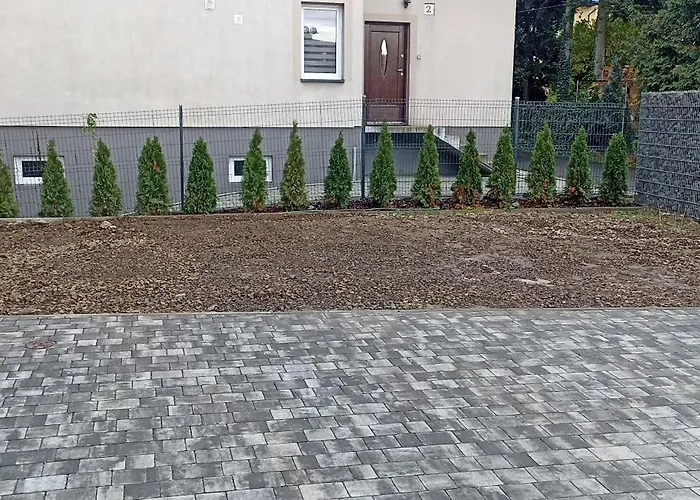 Zurawia 1 - Pietro 1 *